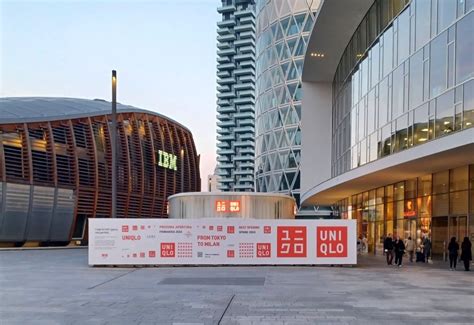 uniqlo gae aulenti.